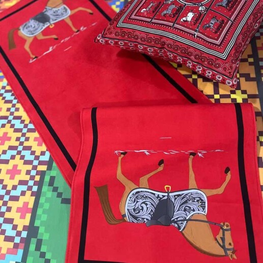 کوسن و رانر طرح اسب قرمز